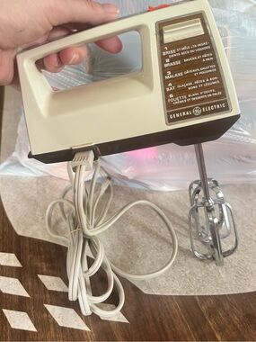 General Electric GE Hand Mixer Cream Brown Tested Working